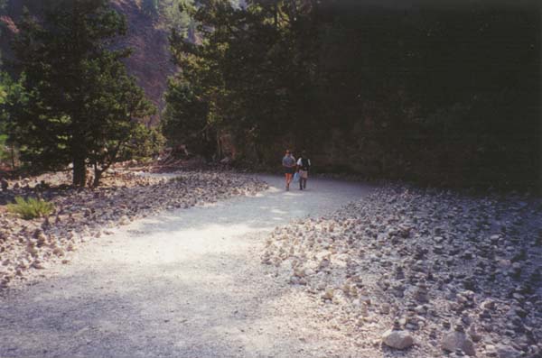 Inside Samaria Gorge, heading South ... people have buint miniature towers of stones ...